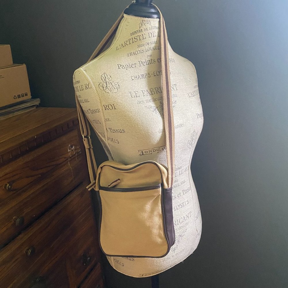 Old Navy tan and brown crossbody messenger bag with adjustable strap